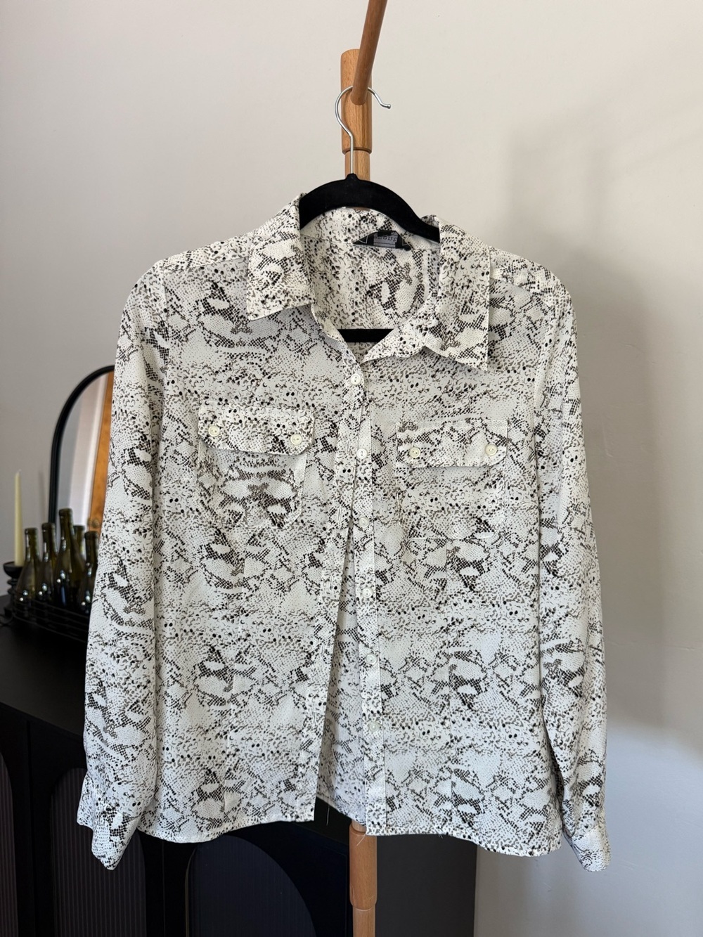 Elementz Brown Animal Print Long Sleeve Button Down Shirt Women’s Petite Size M